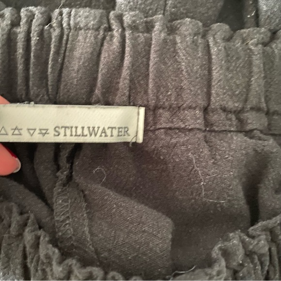 Stillwater LA. Black linen blend elastic waist shorts size small - Picture 4 of 7